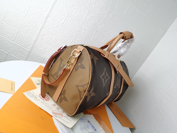 ルイヴィトンバッグ側面デザイン